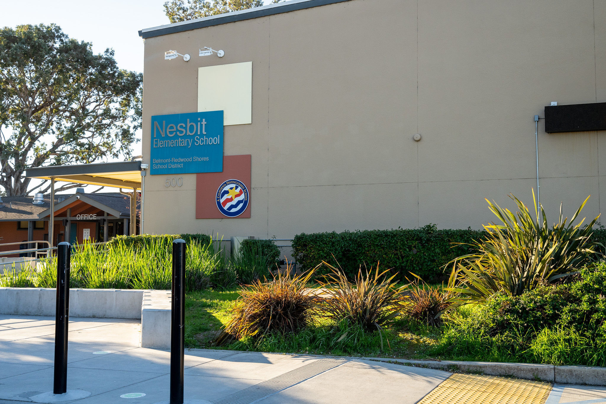 Nesbit Elementary School in Homeview.
