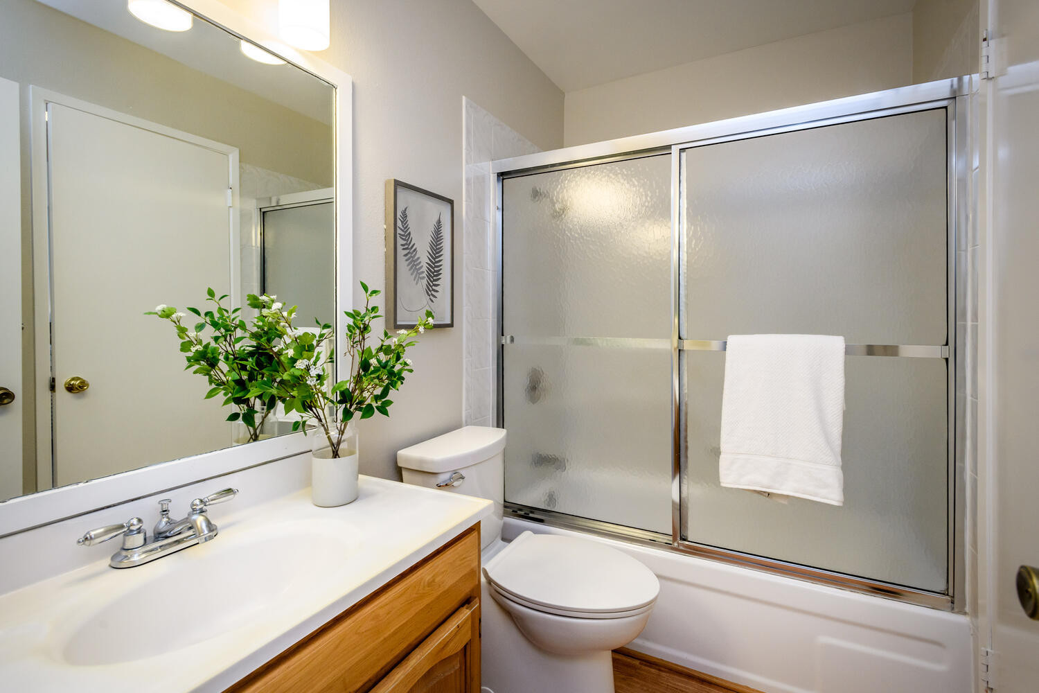 3962 Geddes Court Shower in Westborough Area in South San Francisco