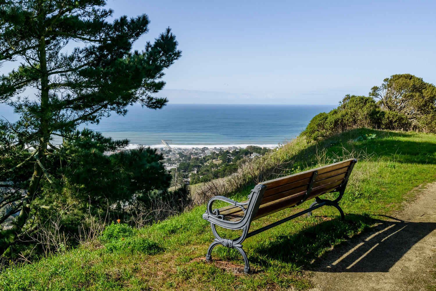 89 Outlook Circle Park Bench in East Sharp Park Neighborhood in Pacifica.